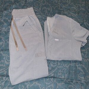 FIGS Space Gray Zamora scrub set size small women's